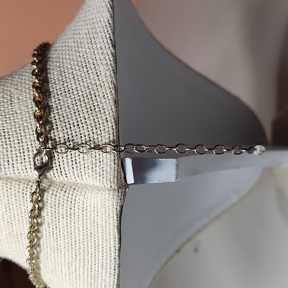 5/$25🌴Black & Gold Colored Hardware Ring Accented Necklace - Picture 2 of 4